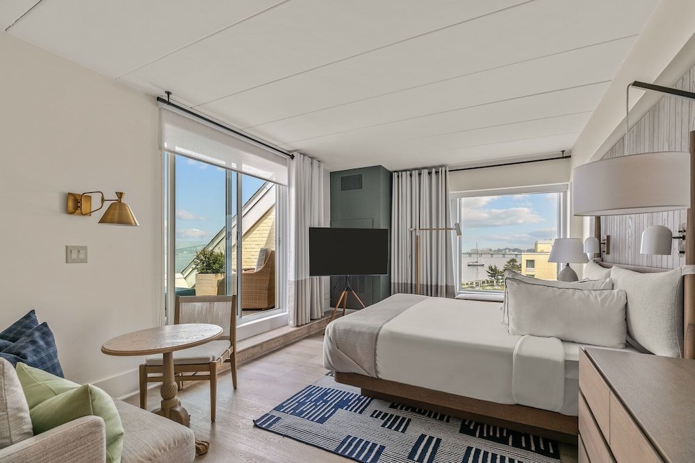 Standard Zimmer mit Balkon und mit Wasserblick Newport Harbor Island Resort