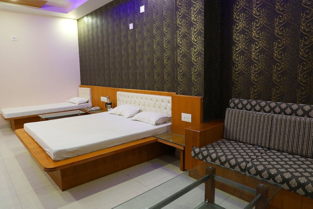 Номер Luxury Hotel Panigrahan