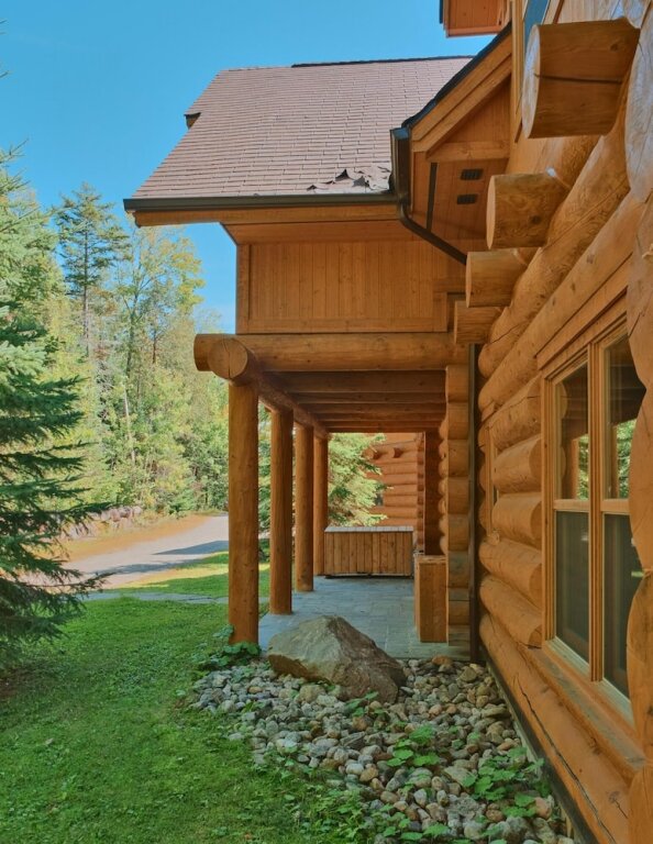 Cottage Executive Plus 52 - Beautiful Spacious log Home With Private hot tub Pool