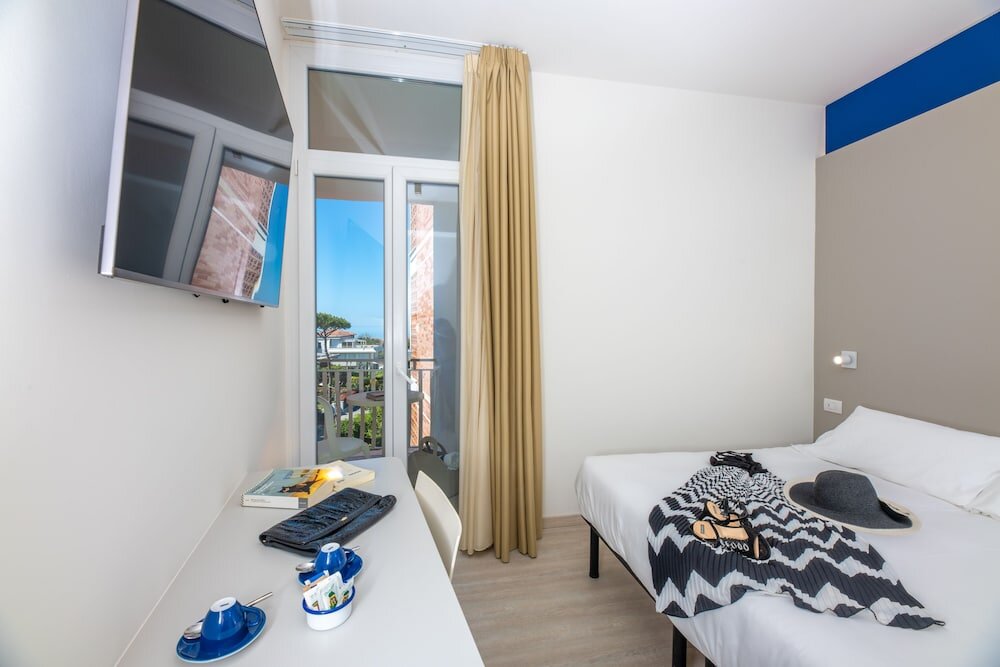 Standard Einzel Zimmer 1 Schlafzimmer mit Balkon L'Alba Hotel
