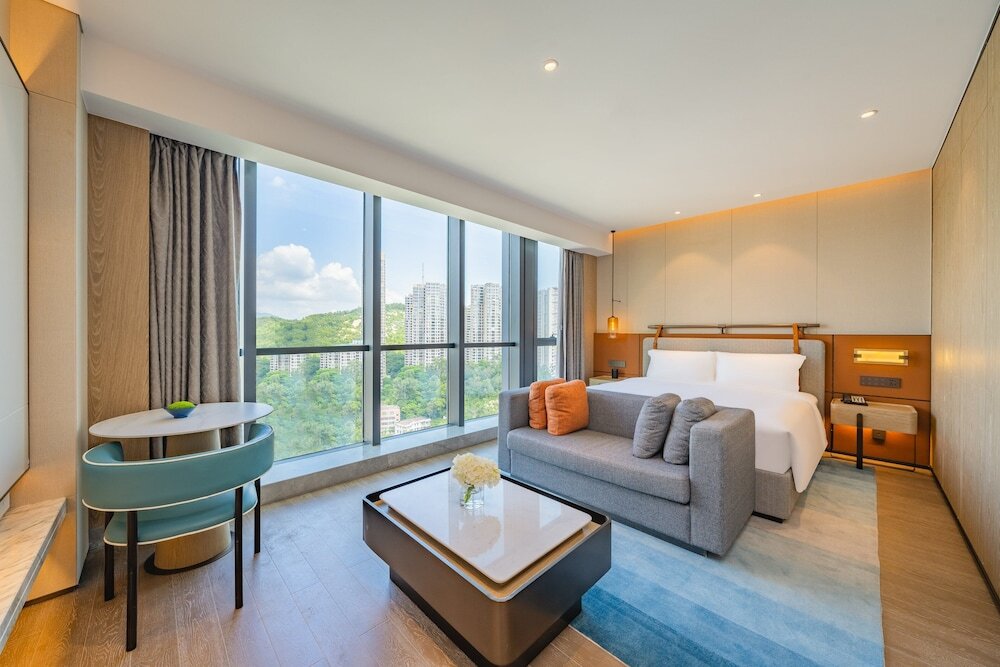 Двухместный номер Premium с видом на город Holiday Inn Zhuhai City Center, an IHG Hotel