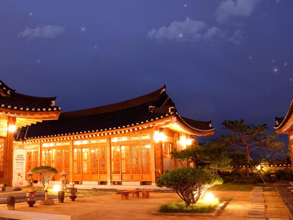 Люкс Hwangnamkwan Hanok Guesthouse