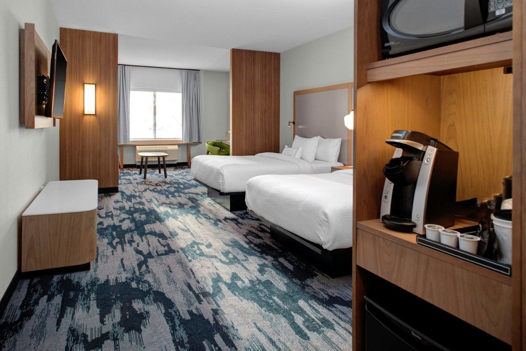 Двухместный люкс Fairfield Inn & Suites by Marriott Roanoke Salem