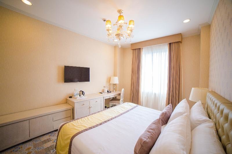 Standard Double room Rizal Park Hotel