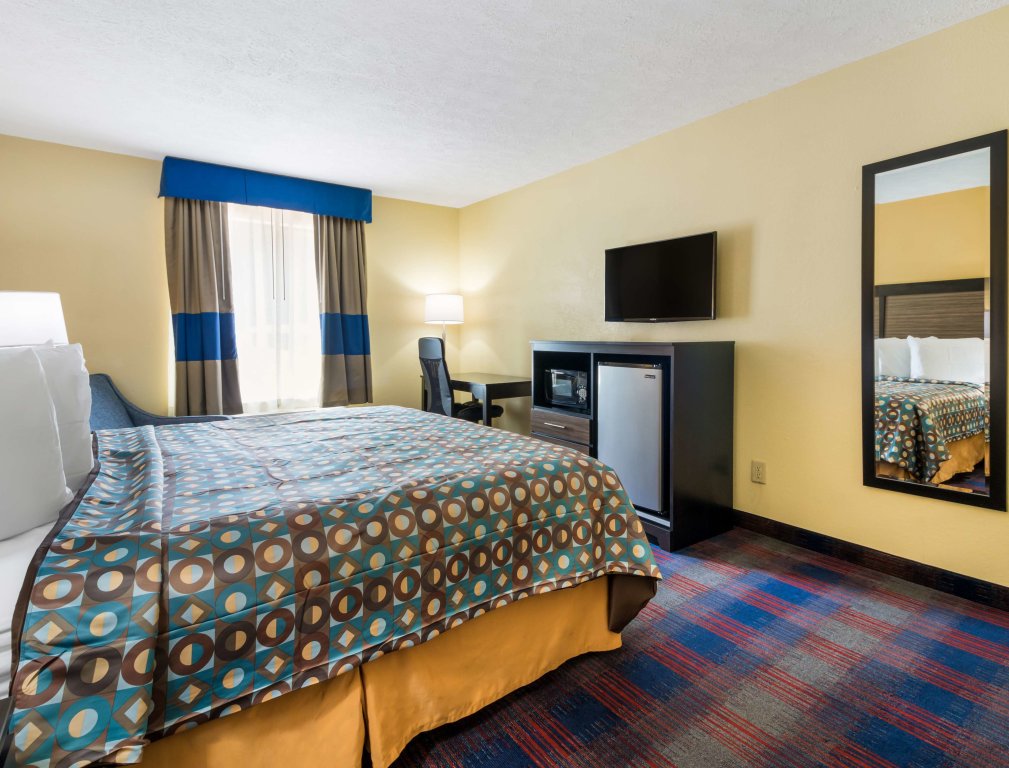 Standard Double room Americas Best Value Inn - Clayton