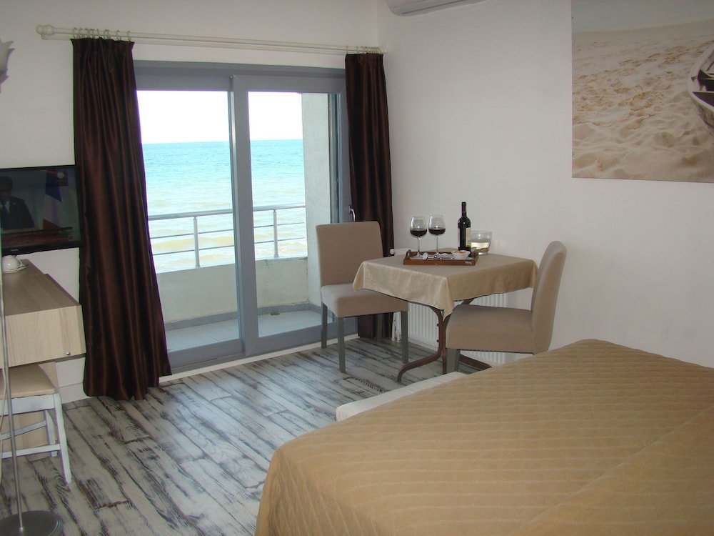 Habitación doble Estándar con balcón y con vista al mar Urla Yelken Hotel