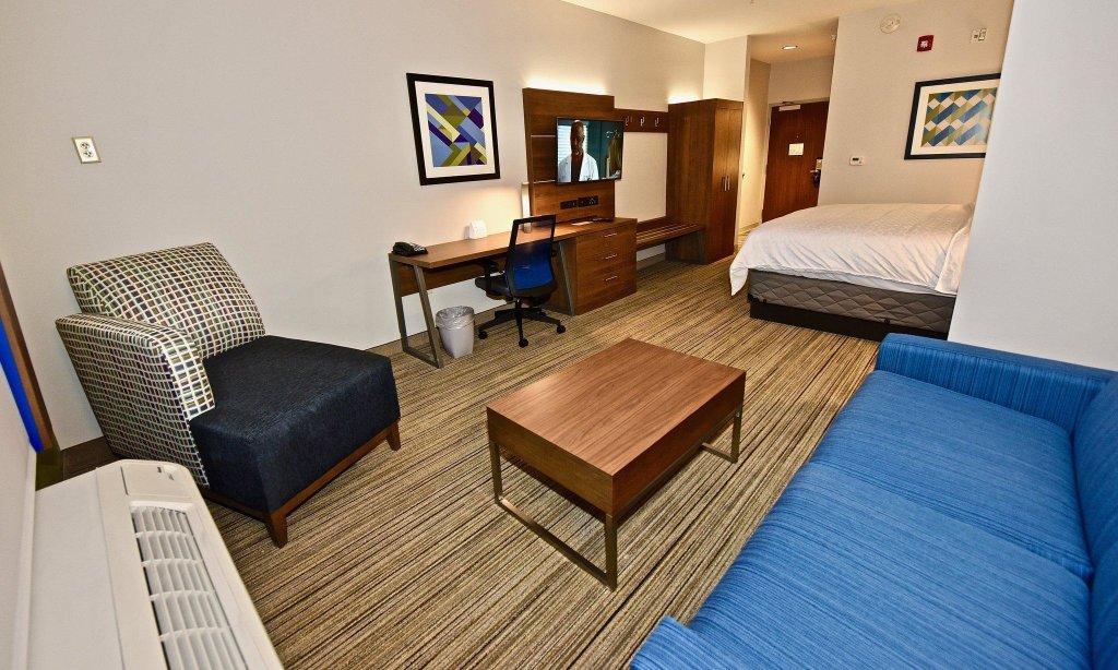 Люкс c 1 комнатой Holiday Inn Express & Suites - Perryville I-55, an IHG Hotel