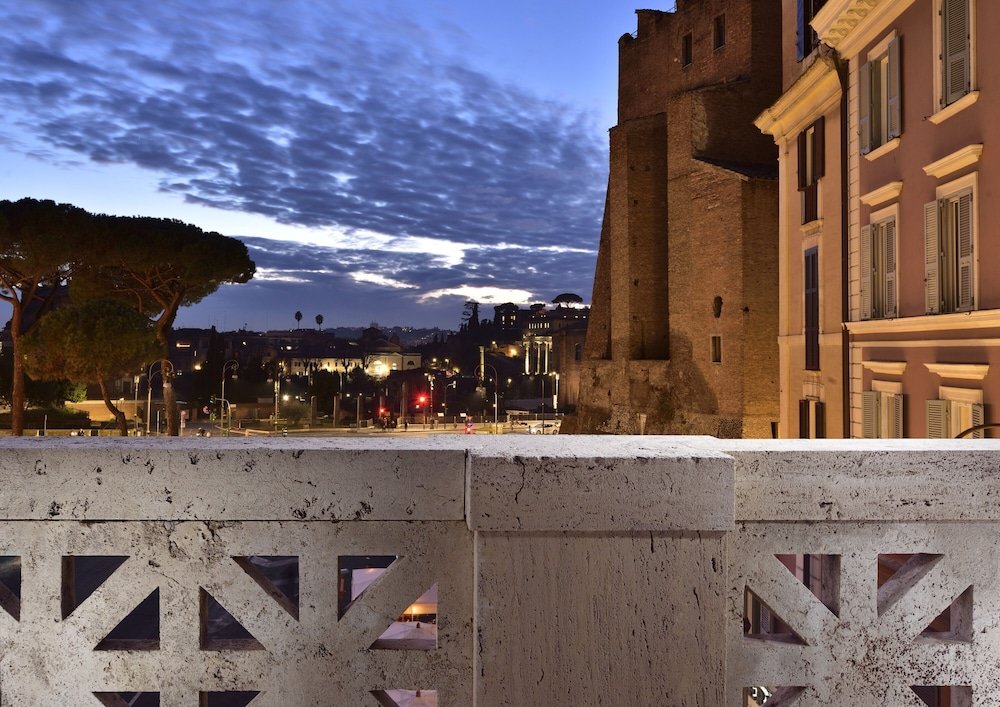 Camera Deluxe con balcone e con vista sulla città Dimora ai Fori - Guesthouse