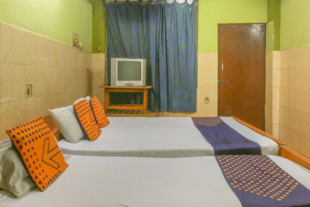 Standard Zimmer SPOT ON 49012 New Adyar Guest House