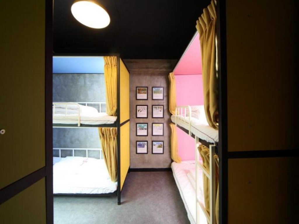 Кровать в общем номере (женский номер) Calli Hostel
