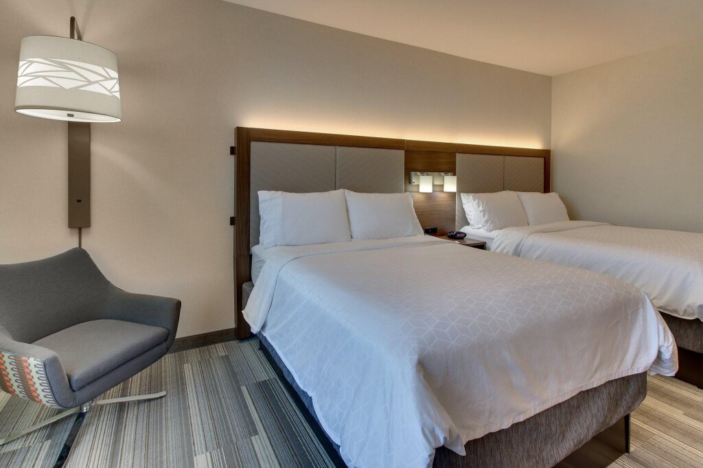 Четырёхместный номер Standard Holiday Inn Express & Suites - Ithaca, an IHG Hotel
