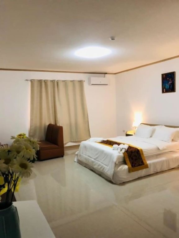 1 Bedroom Deluxe Single room with pool view GRAND HOTEL CLARK
