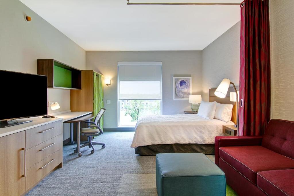 Двухместный люкс Home2 Suites By Hilton Montreal Dorval