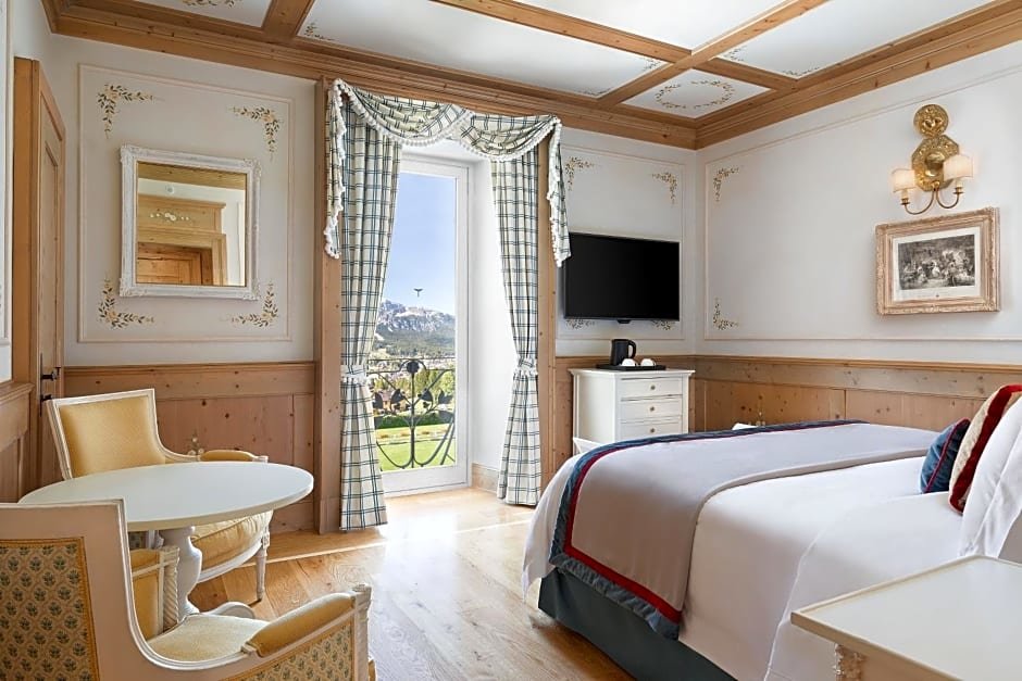 Двухместный номер Classic с видом на горы Cristallo, a Luxury Collection Resort & Spa, Cortina D 'Ampezzo