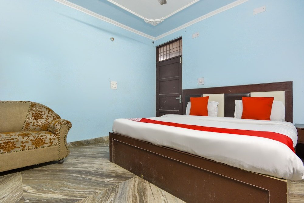 Standard room OYO 9740 Hotel Him Sagar