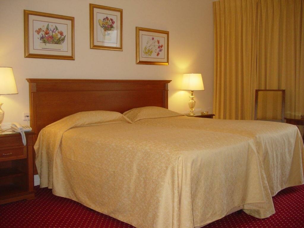 Standard Double room Cavalieri Hotel