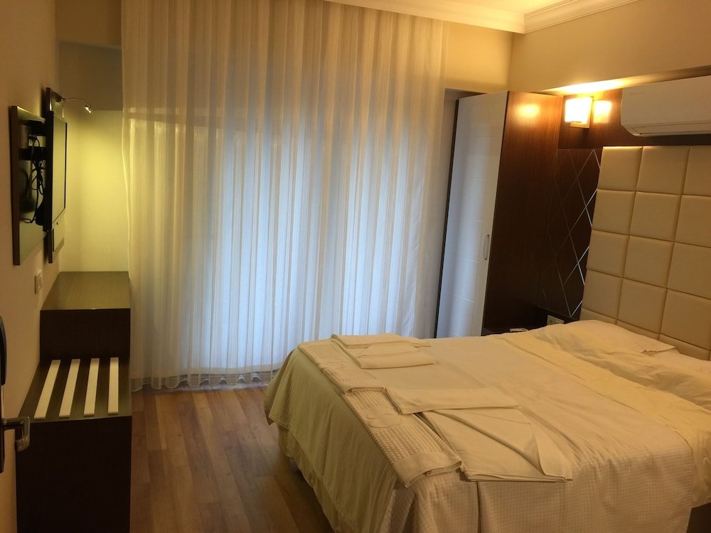 Standard Doppel Zimmer mit Balkon Yuvarlakcay Çınar Butik Otel