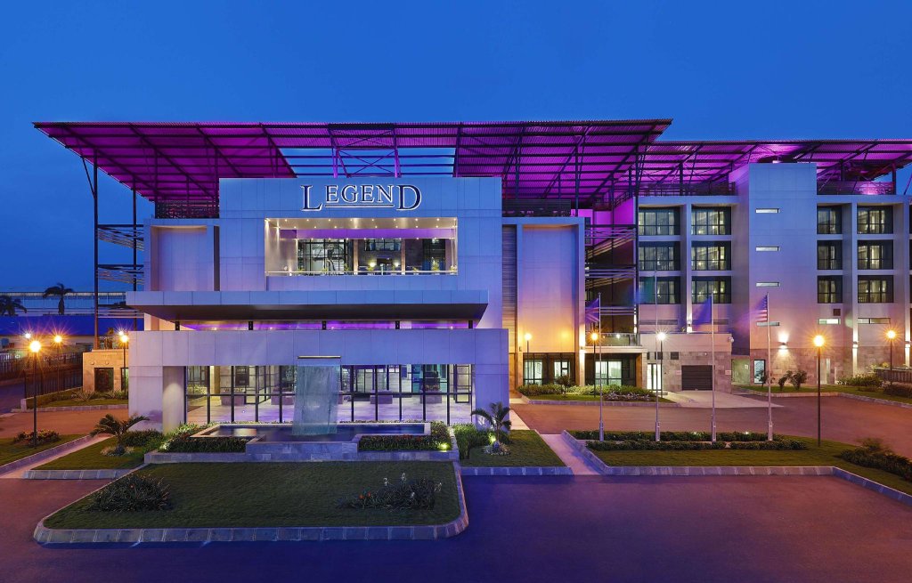 Camera Standard Legend Hotel Lagos Airport, Curio Collection By Hilton