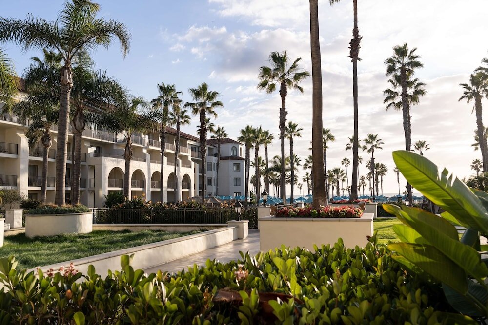 Четырёхместный номер Standard с видом на сад Hyatt Regency Huntington Beach Resort and Spa
