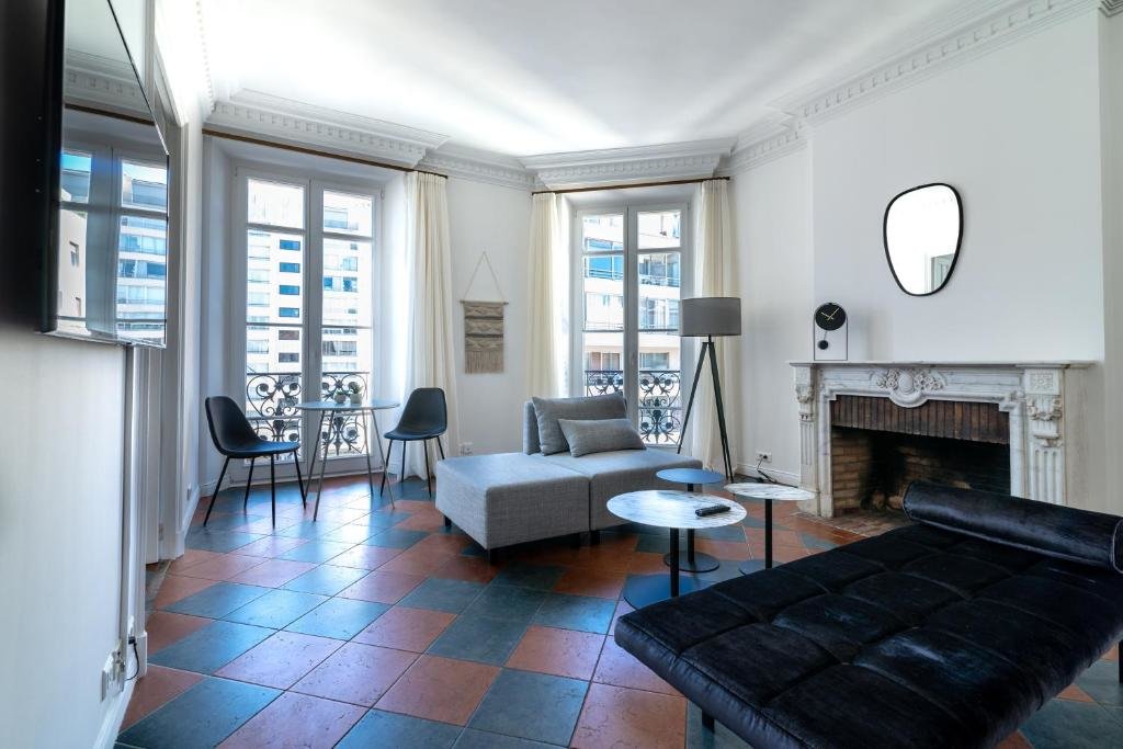Apartment La Guitare 33 - Nice And Spacious 1br Apartment in Center of Cannes, Right Behind Grand Hotel