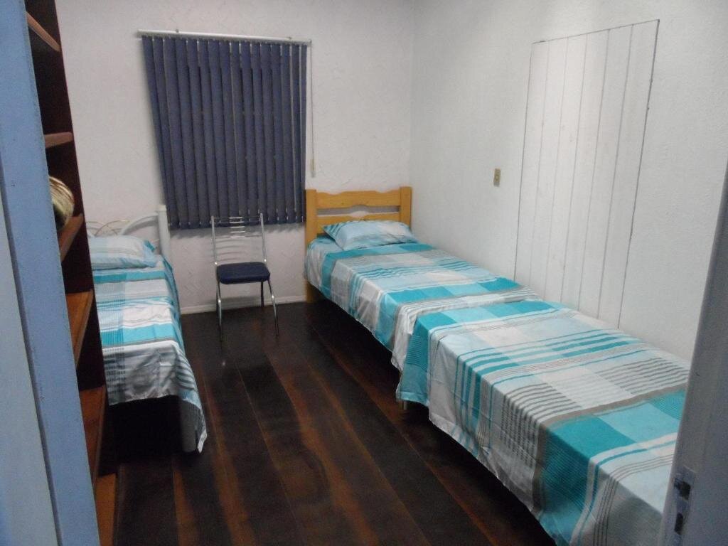 Кровать в общем номере (женский номер) Austria Hostel & Pousada