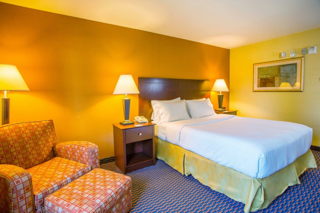 Двухместный люкс Holiday Inn Express Hotel & Suites Richland