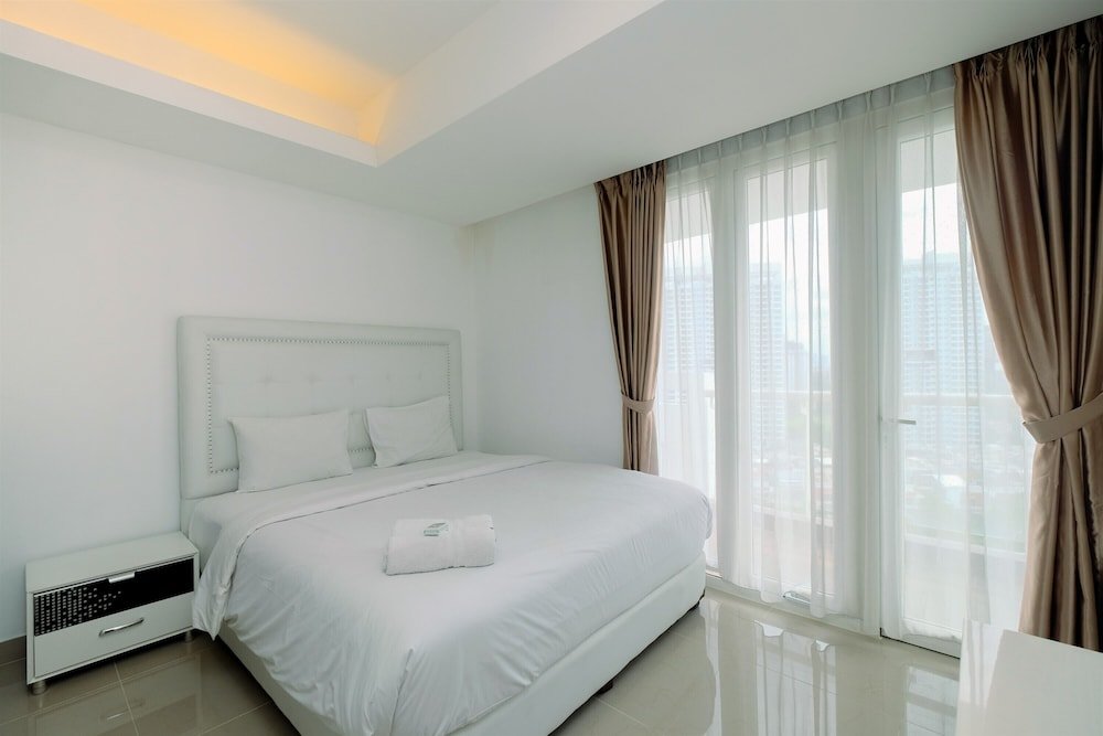 Habitación Estándar 1BR Apartment with Golf View @ The Royale Springhill Jakarta