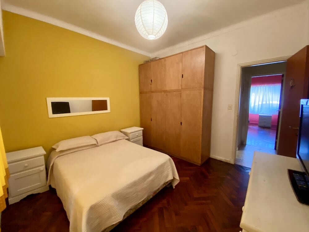 Коттедж cozy Retreat in Villa Urquiza Spacious 2-Bedroom Rental