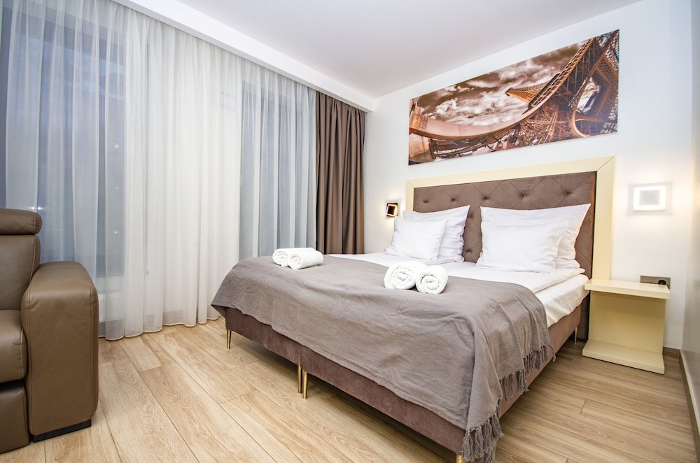 Deluxe Suite InPoint Apartments G15 near Old Town & Kazimierz
