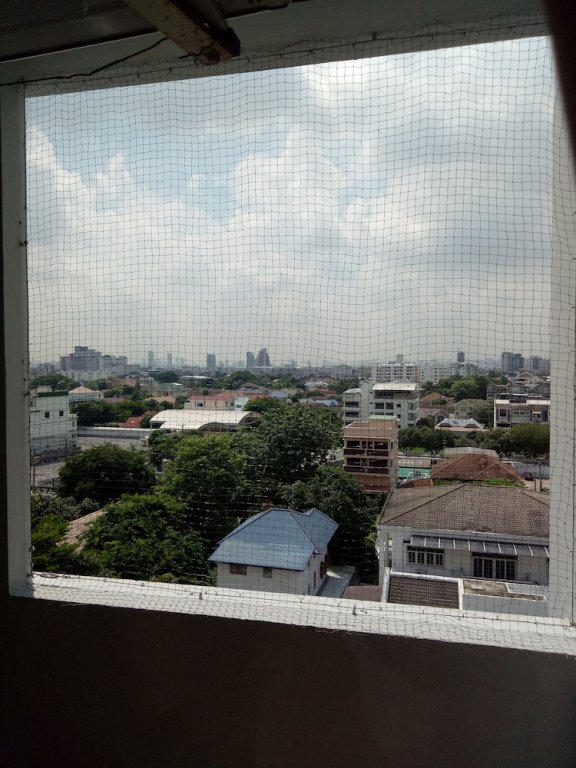 Superior Dreier Zimmer mit Balkon Komol Residence Bangkok