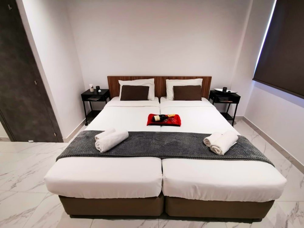 Deluxe Apartment Nissi Adonis Suites
