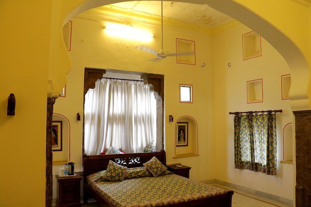 Двухместный номер Standard Dev Niwas - Heritage Hotel