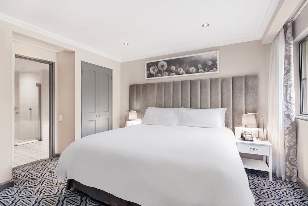 Люкс c 1 комнатой Protea Hotel by Marriott Johannesburg Balalaika Sandton