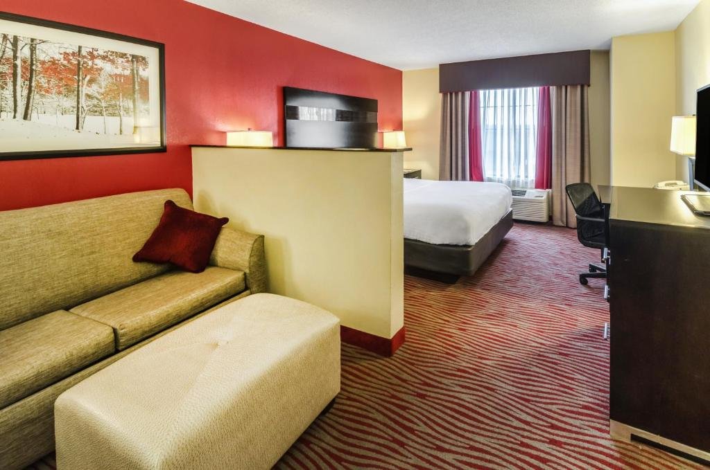 Suite Holiday Inn Express Hotel & Suites Vinita, an IHG Hotel