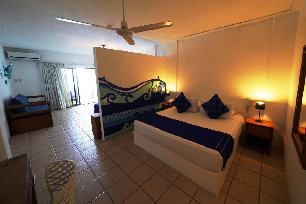 Семейный номер Standard Emperador Vallarta Beachfront Hotel and Suites