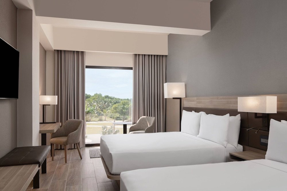 Четырёхместный Номер AC Deluxe AC Hotel by Marriott Punta Cana