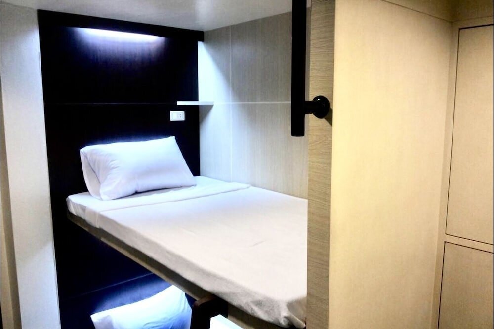 Кровать в общем номере (мужской номер) Five hundred miles Hostel
