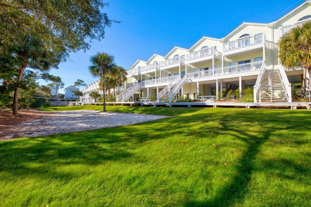 Cottage Beach Blessings Luxe 30A Townhome 2BR 3Bath, Walk to Beach, Pool, Hot Tub