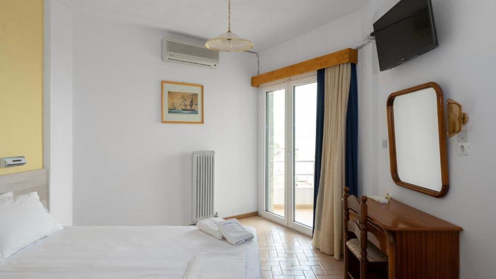 Standard Doppel Zimmer mit Balkon und mit Meerblick Kardamili Beach Hotel