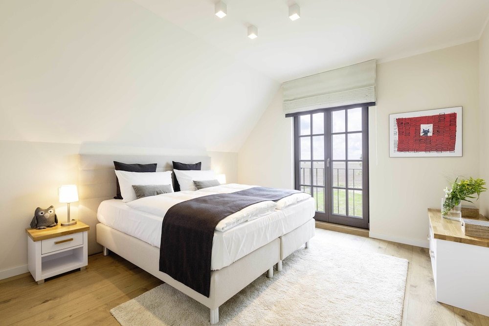 Luxus Villa Reetland am Meer - Superior Reetdachvilla mit 2 Schlafzimmern E01