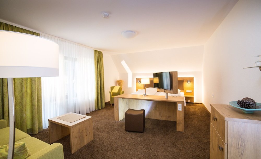 Standard Doppel Familie Zimmer mit Balkon Berggasthof Linde