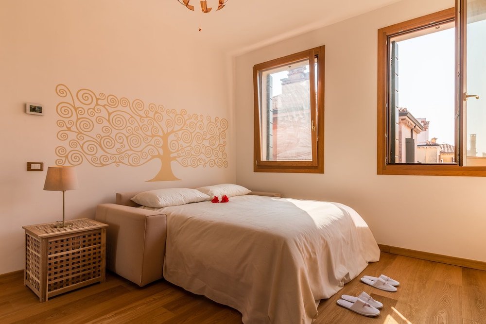 Appartamento 1 camera da letto con balcone Sunny Canal View in Venice Chic Movida
