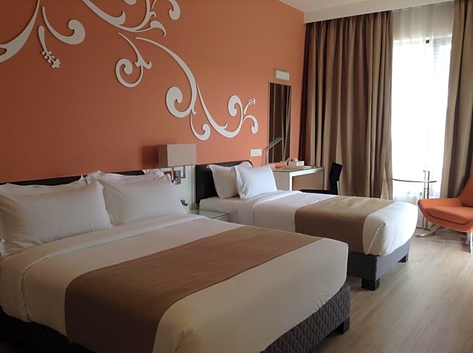 Deluxe Single room with balcony Kings Green Hotel City Centre Melaka