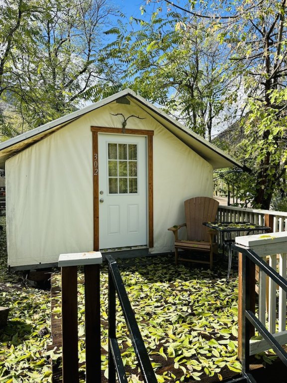 Zelt Indian Flat RV Park - Tent Cabins & Cottages