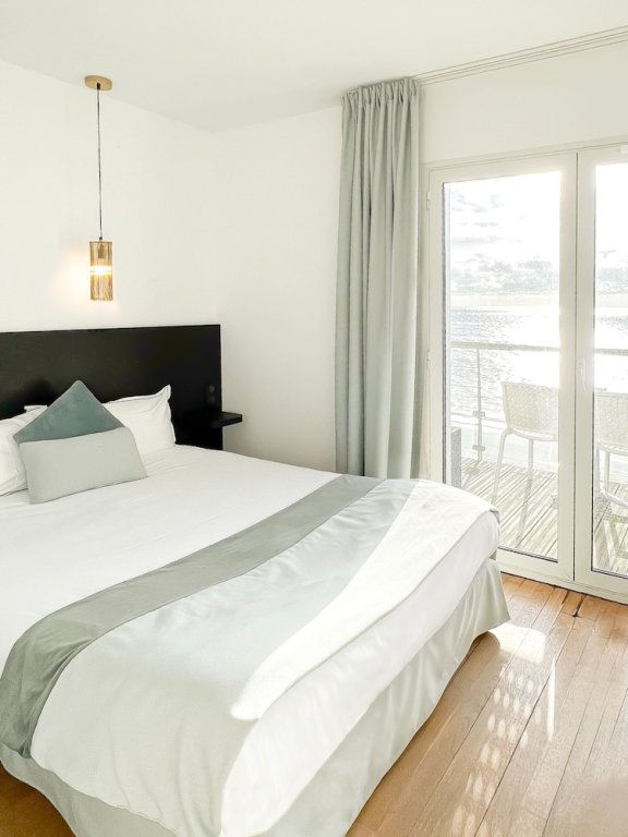 Standard Double room with sea view Les Sables Blancs