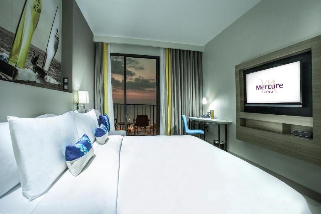 Deluxe Double room with ocean view Mercure Pattaya Ocean Resort