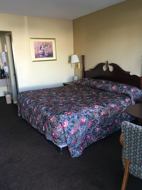 Standard room Travel Inn
