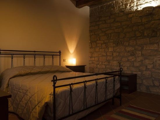 Le Conche Country House 努斯科