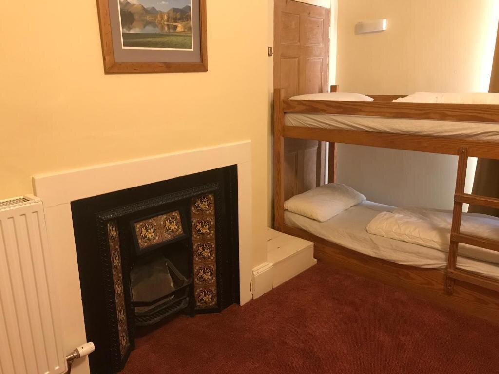 Кровать в общем номере (женский номер) Derwentwater Independent Hostel