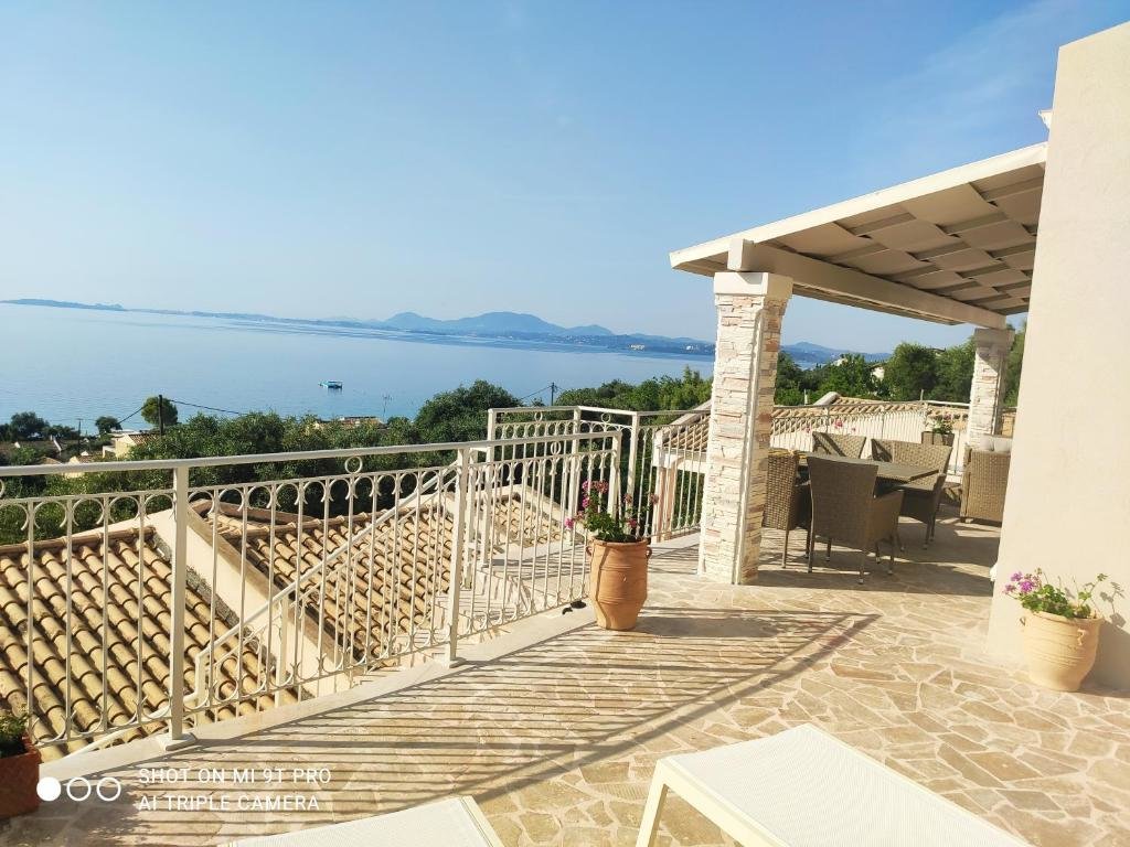 Villa Villa Alemar House with Private pool and Spectacular sea views just 150m to the beach